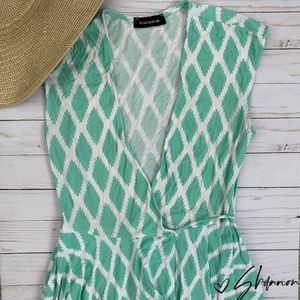 🔥 Hourglass Lilly Kasie Geo Print Dress